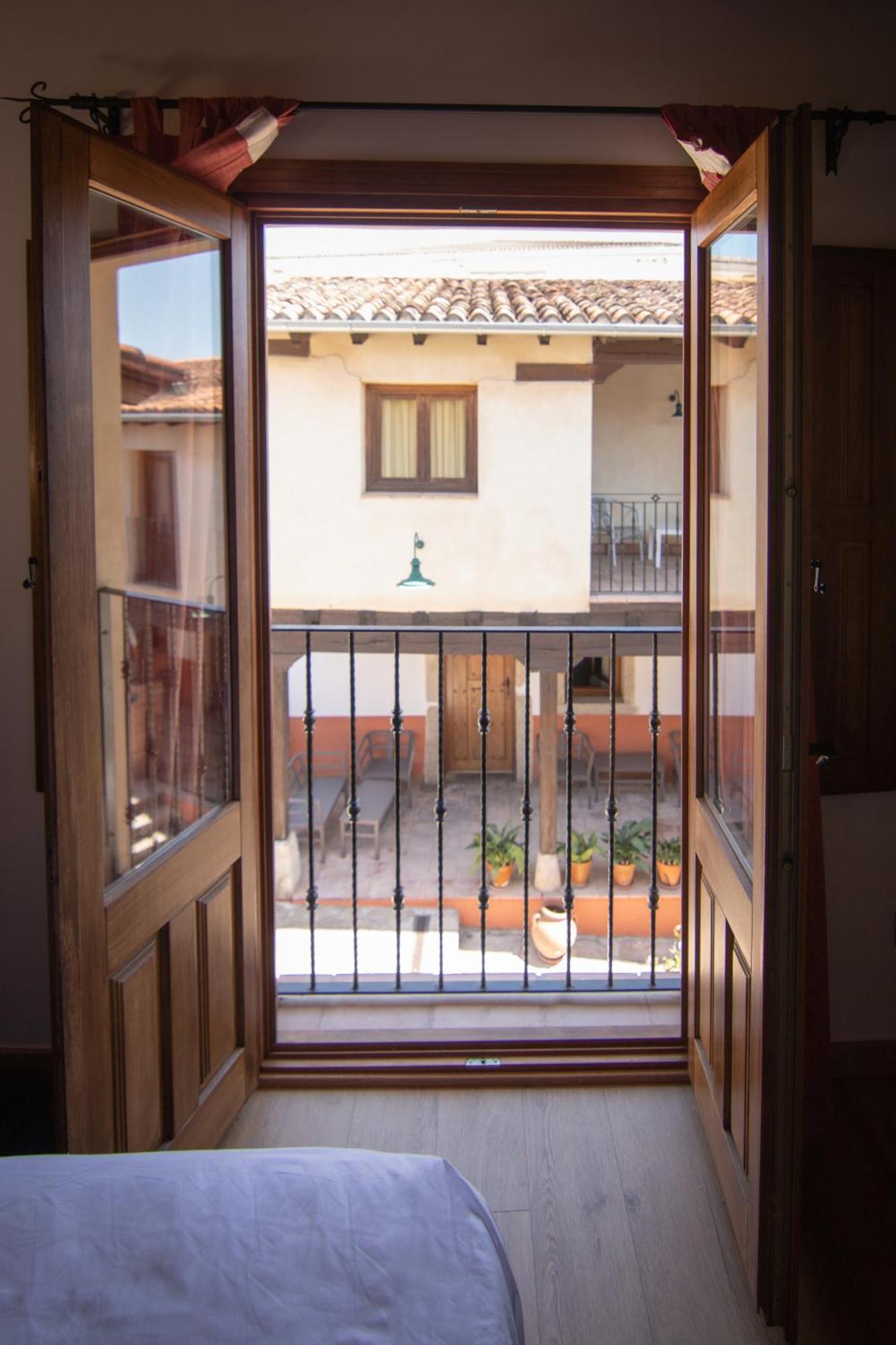 Hotel Hospedium Rural Abadia De Yuste 5*